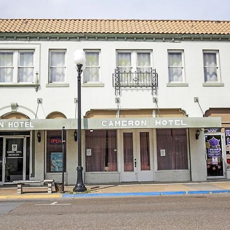 Oyo Historic Cameron Hotel Brownsville I-69E Dış mekan fotoğraf