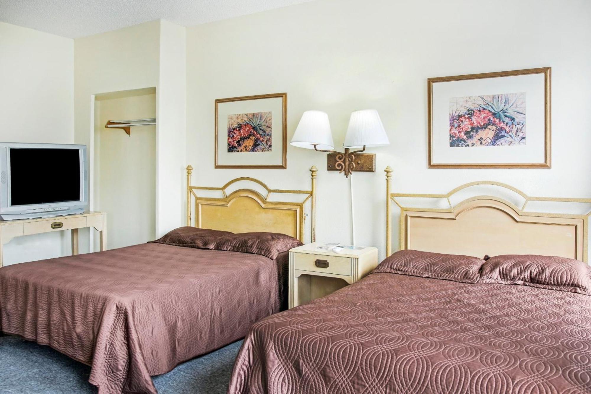 Oyo Historic Cameron Hotel Brownsville I-69E Dış mekan fotoğraf