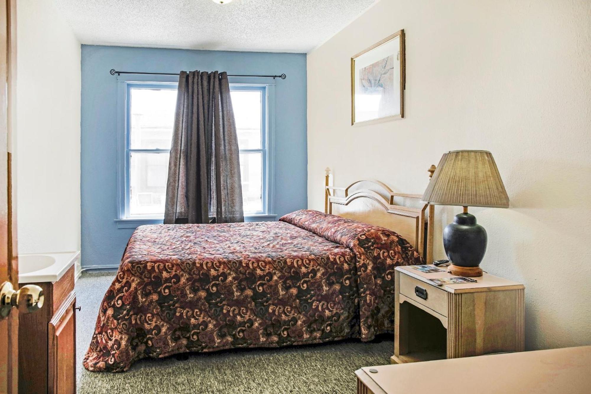 Oyo Historic Cameron Hotel Brownsville I-69E Dış mekan fotoğraf