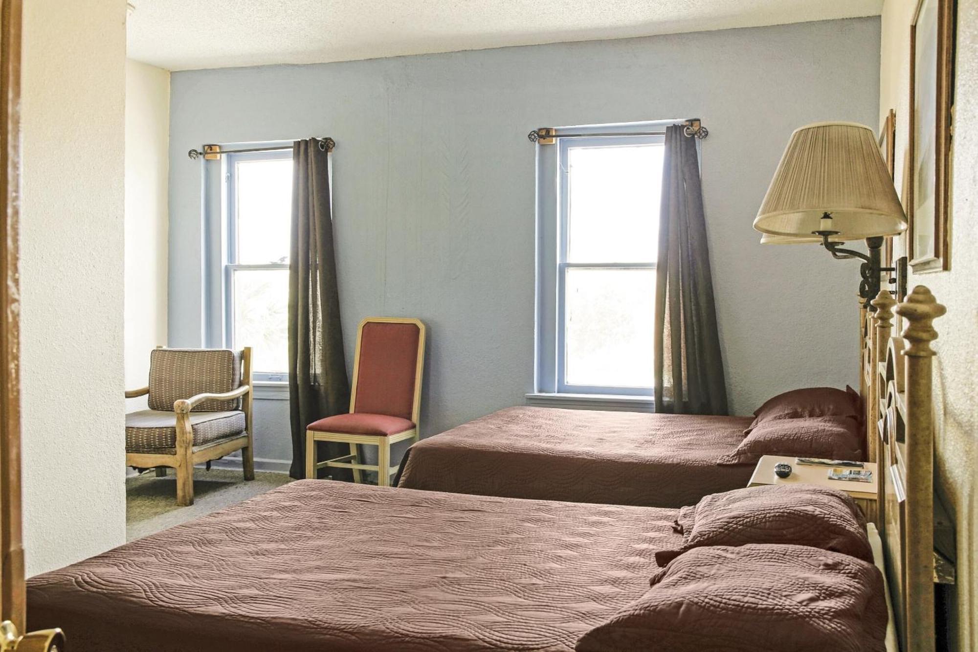 Oyo Historic Cameron Hotel Brownsville I-69E Dış mekan fotoğraf